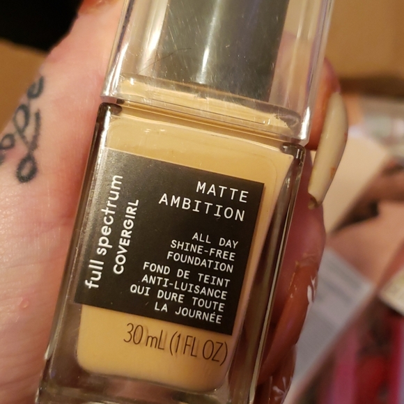 Make up bundle - Picture 15 of 16